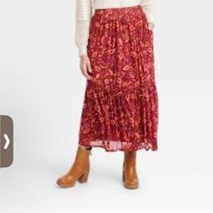 NWT. Knox Rose Women’s L Floral Skirt